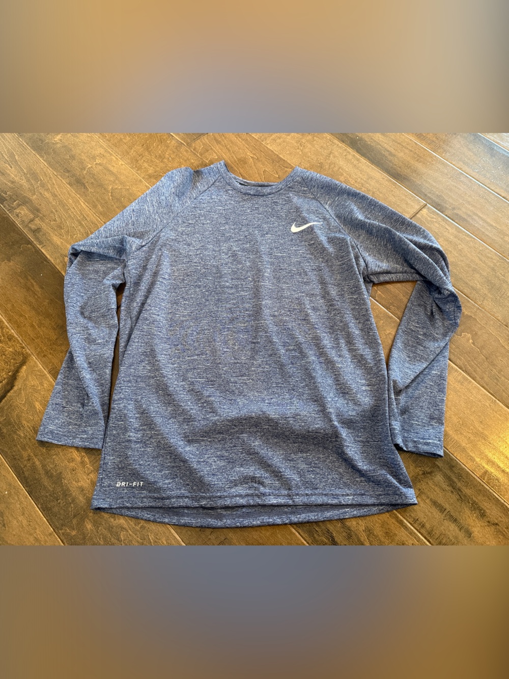 Nike Swim Men’s Long Sleeve Dri-FIT Tee in Heather Navy